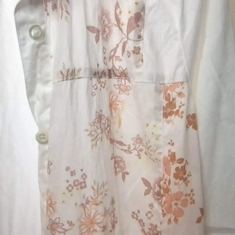 Anthropologie white and pink floral button down quarter sleeve, size L - Picture 4 of 5